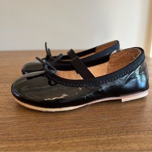 Bloch Vero Cuoio black patent-leather toddler ballet flats/ size 21 (US 5)